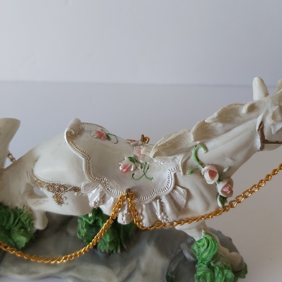Wedding couples in the hors - Picture 5 of 10